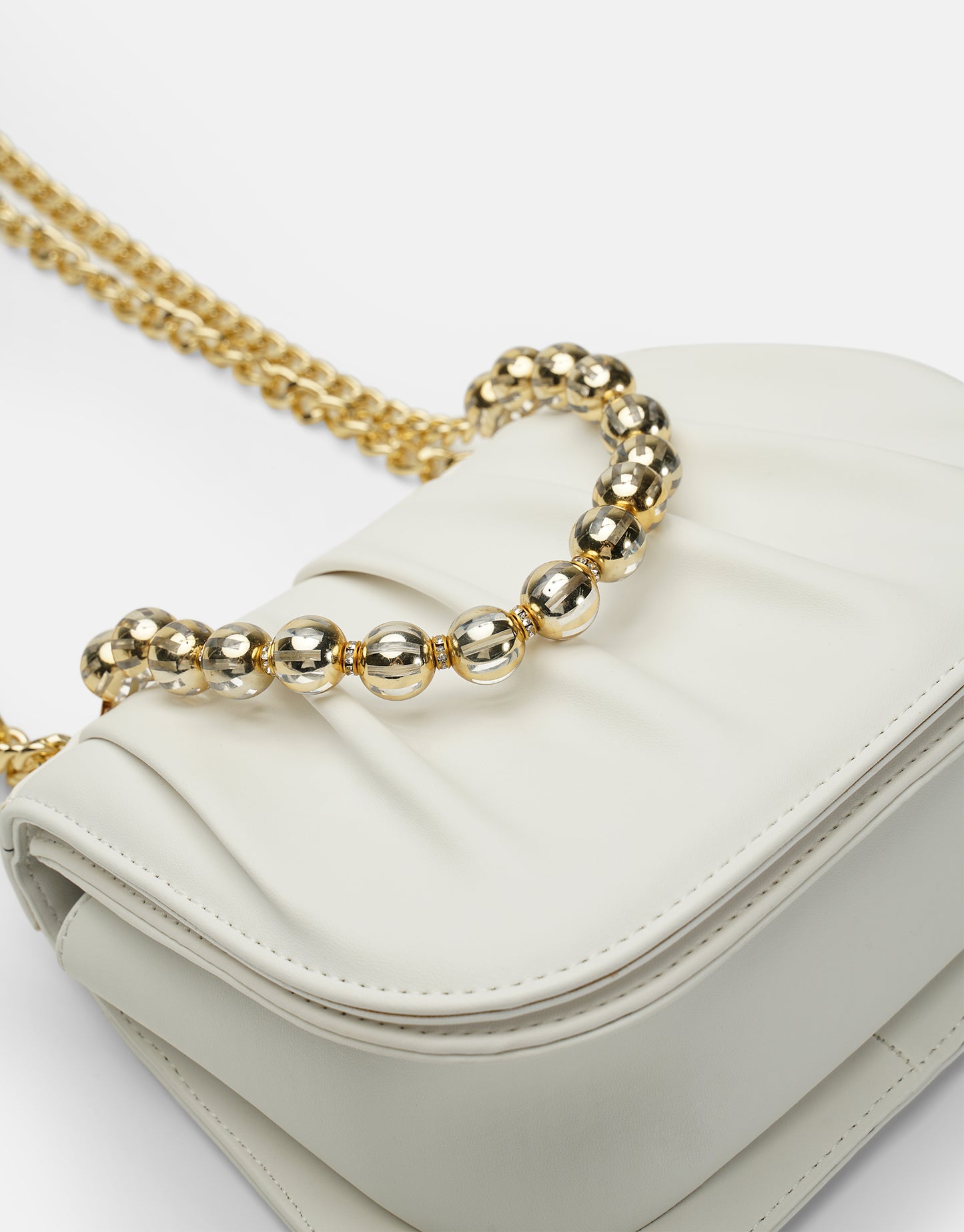 R1110 Katty Büzgülü Hatlara Sahip İnci Saplı Deri Kadın Çanta