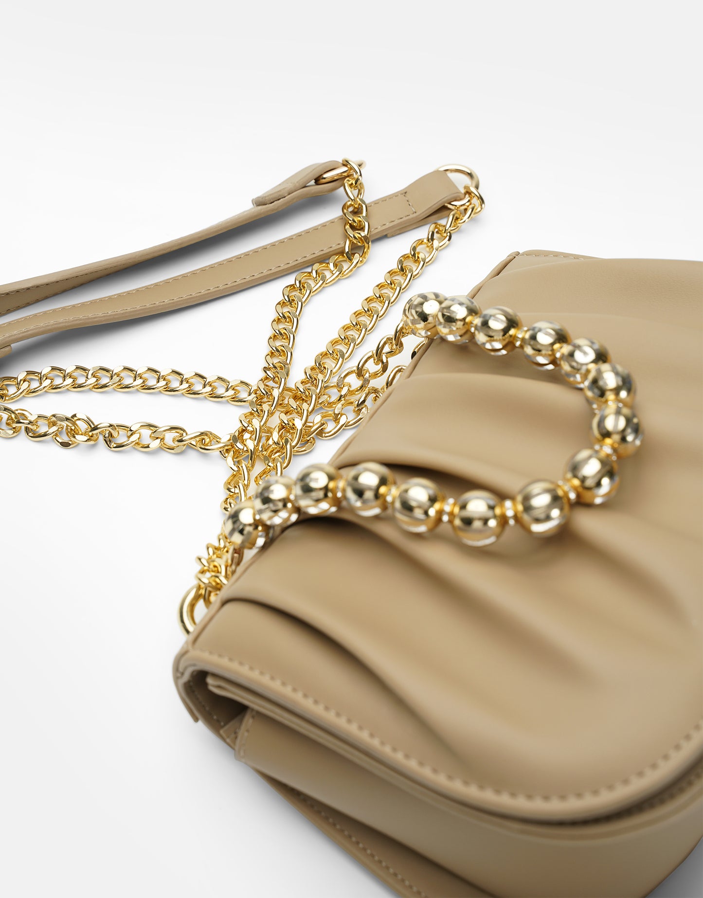 R1110 Katty Büzgülü Hatlara Sahip İnci Saplı Deri Kadın Çanta