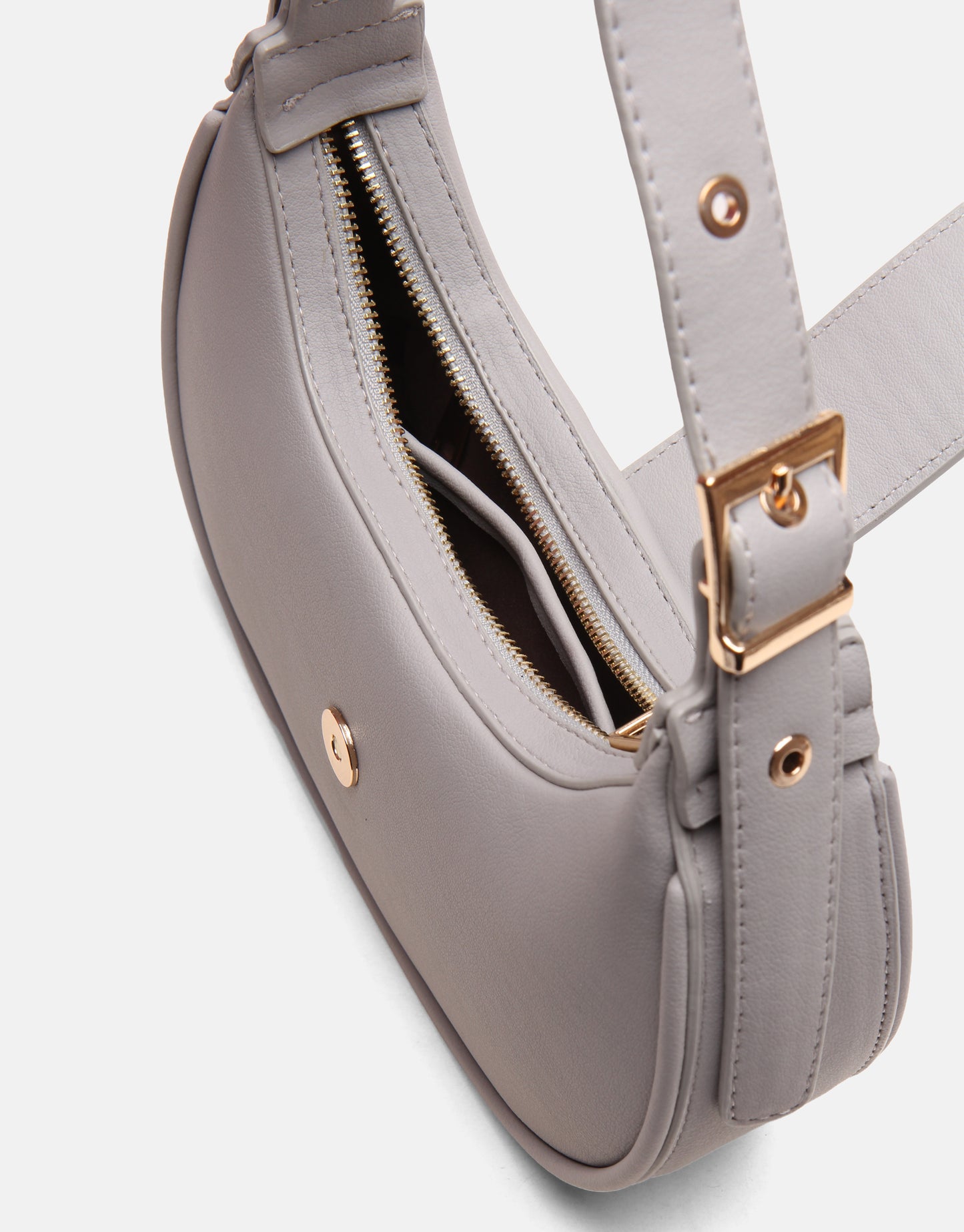 Sarya Özel Kilit Mekanizmalı Oval Kadın Omuz Çantası